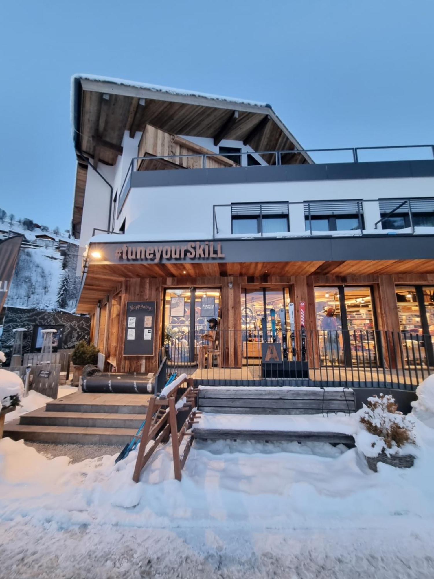 Skill Mountain Lodge - Ski Und Bike Hostel Im Sommer Mit Joker Card Saalbach-Hinterglemm Eksteriør billede