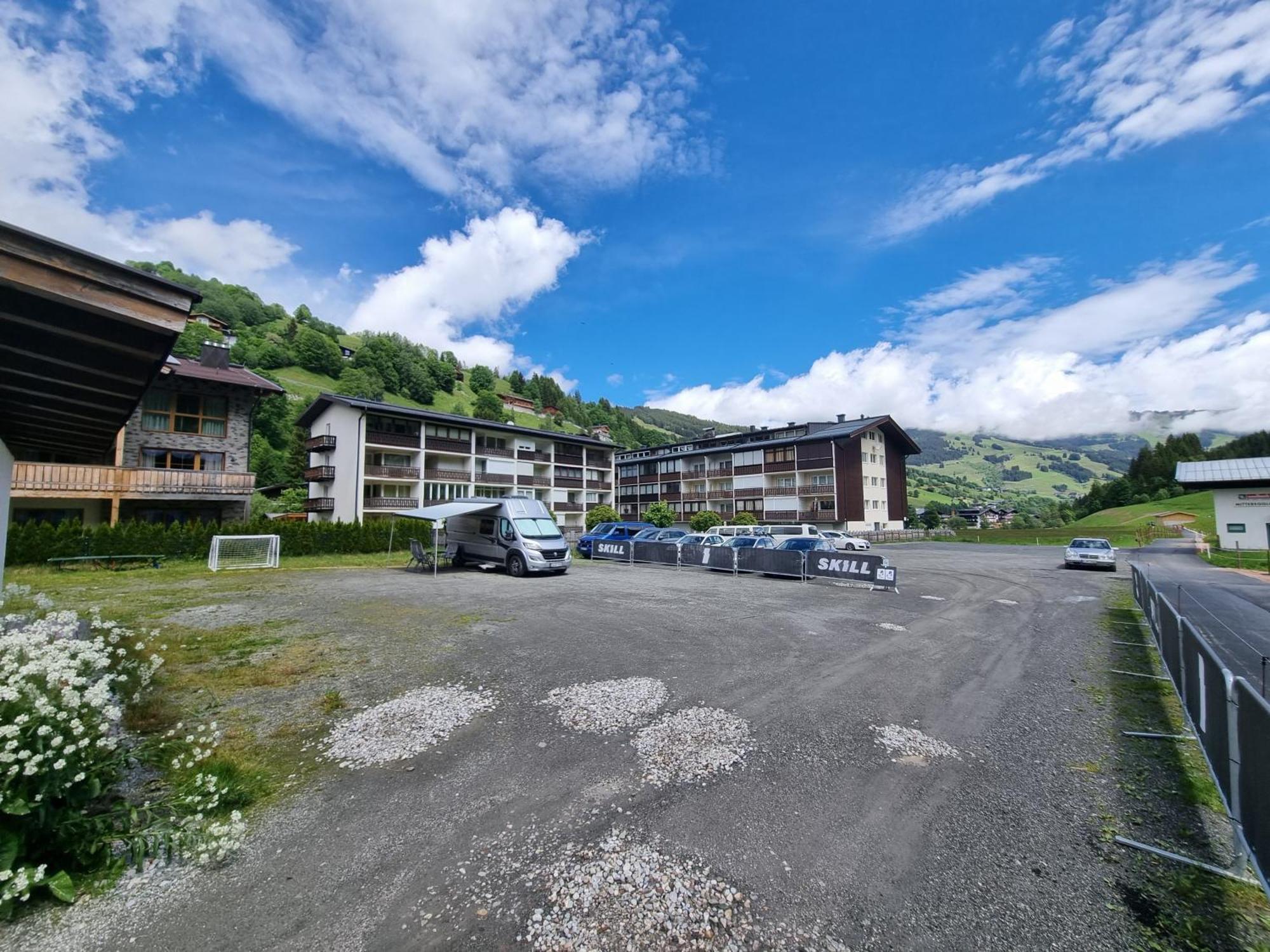 Skill Mountain Lodge - Ski Und Bike Hostel Im Sommer Mit Joker Card Saalbach-Hinterglemm Eksteriør billede