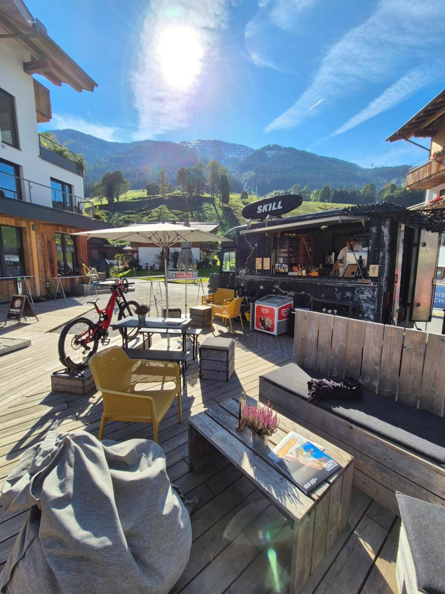 Skill Mountain Lodge - Ski Und Bike Hostel Im Sommer Mit Joker Card Saalbach-Hinterglemm Eksteriør billede
